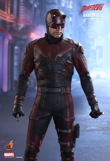 hot-toys-daredevil-02