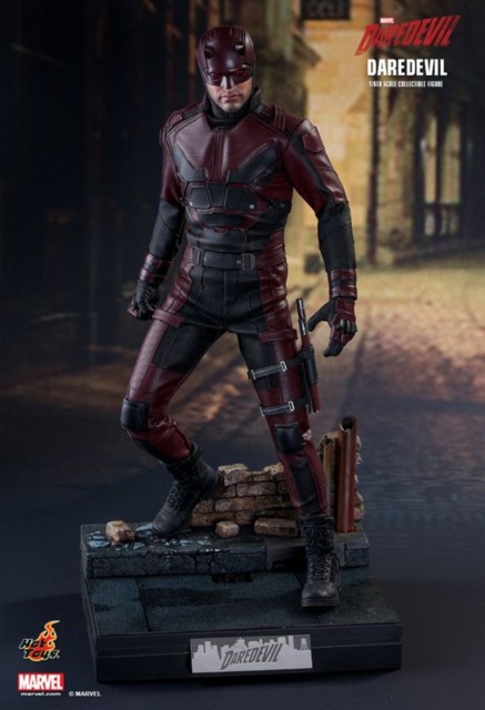 hot-toys-daredevil-05