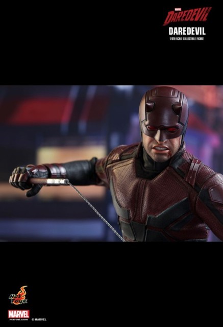 hot-toys-daredevil-16